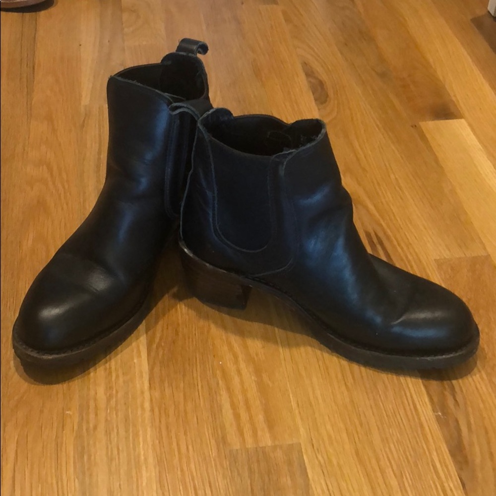Red wing shoes women’s boots